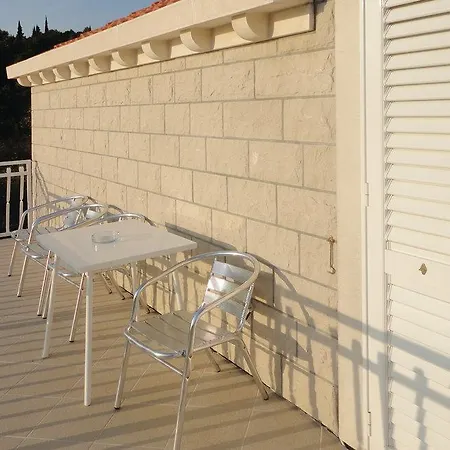 Two-bedroom In Appartement *