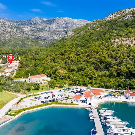 Two-bedroom In Lejlighed *