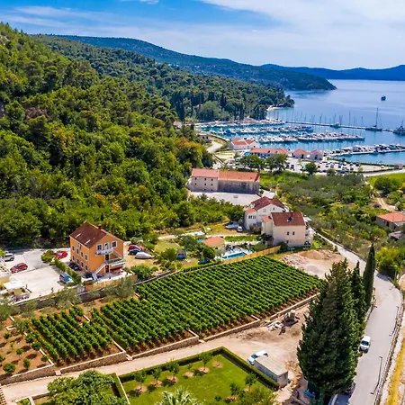 Two-bedroom In Lejlighed