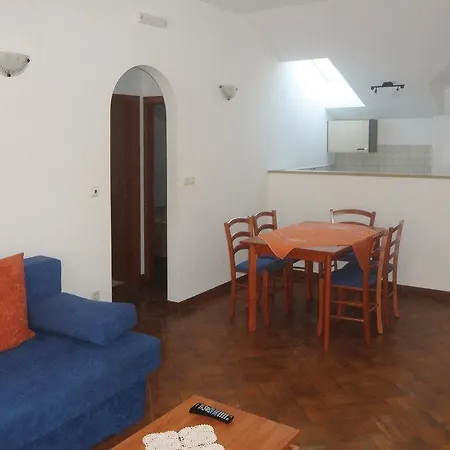 Gorgeous In With Kitchen